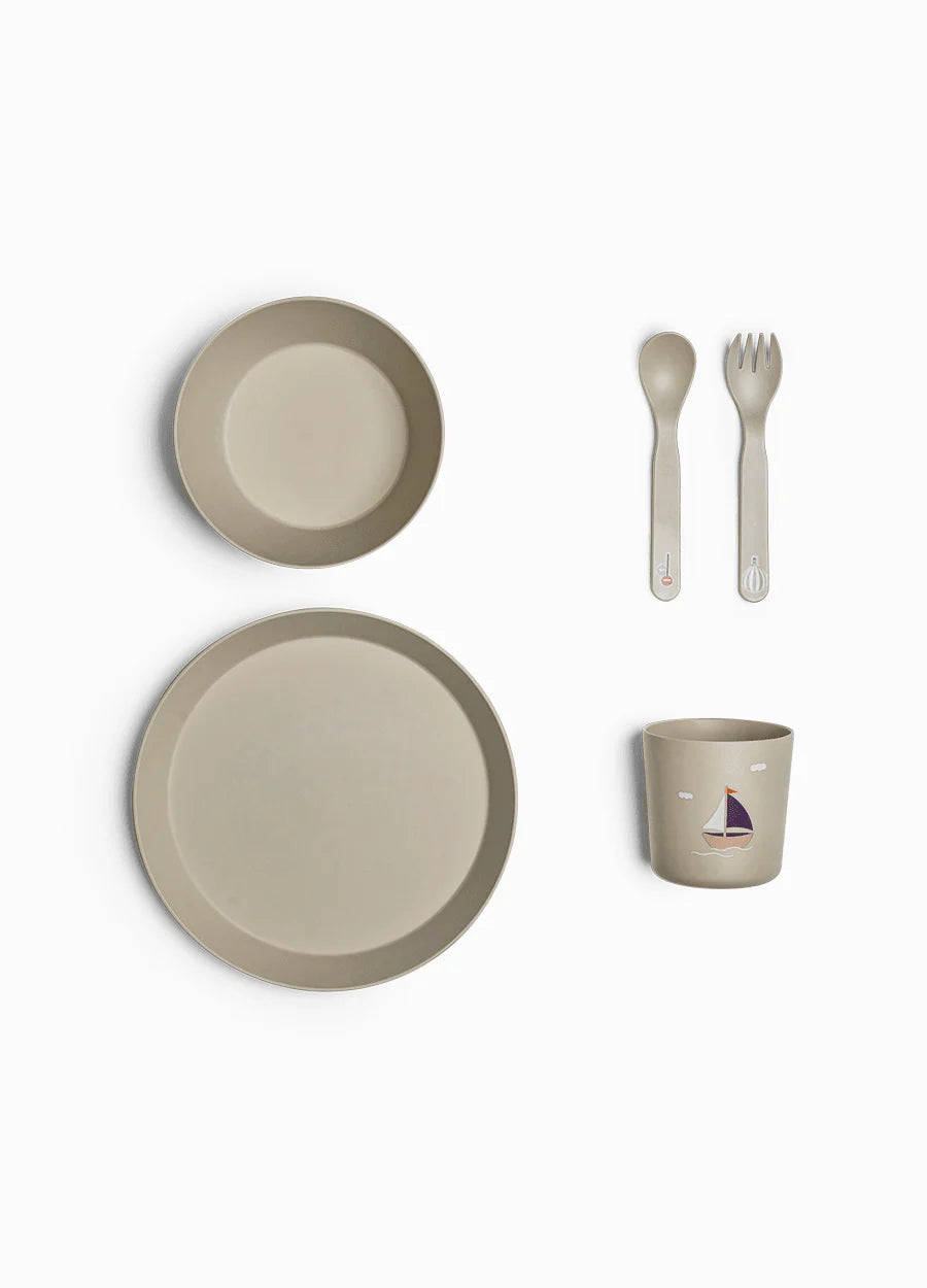 Bio-Based Tableware set - Vehicles