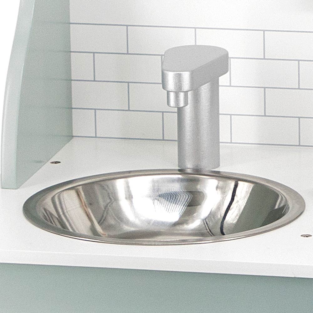 Green Kitchen with Accessories