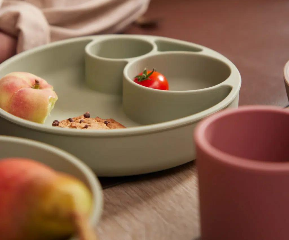 Silicone Divided Plate – Green