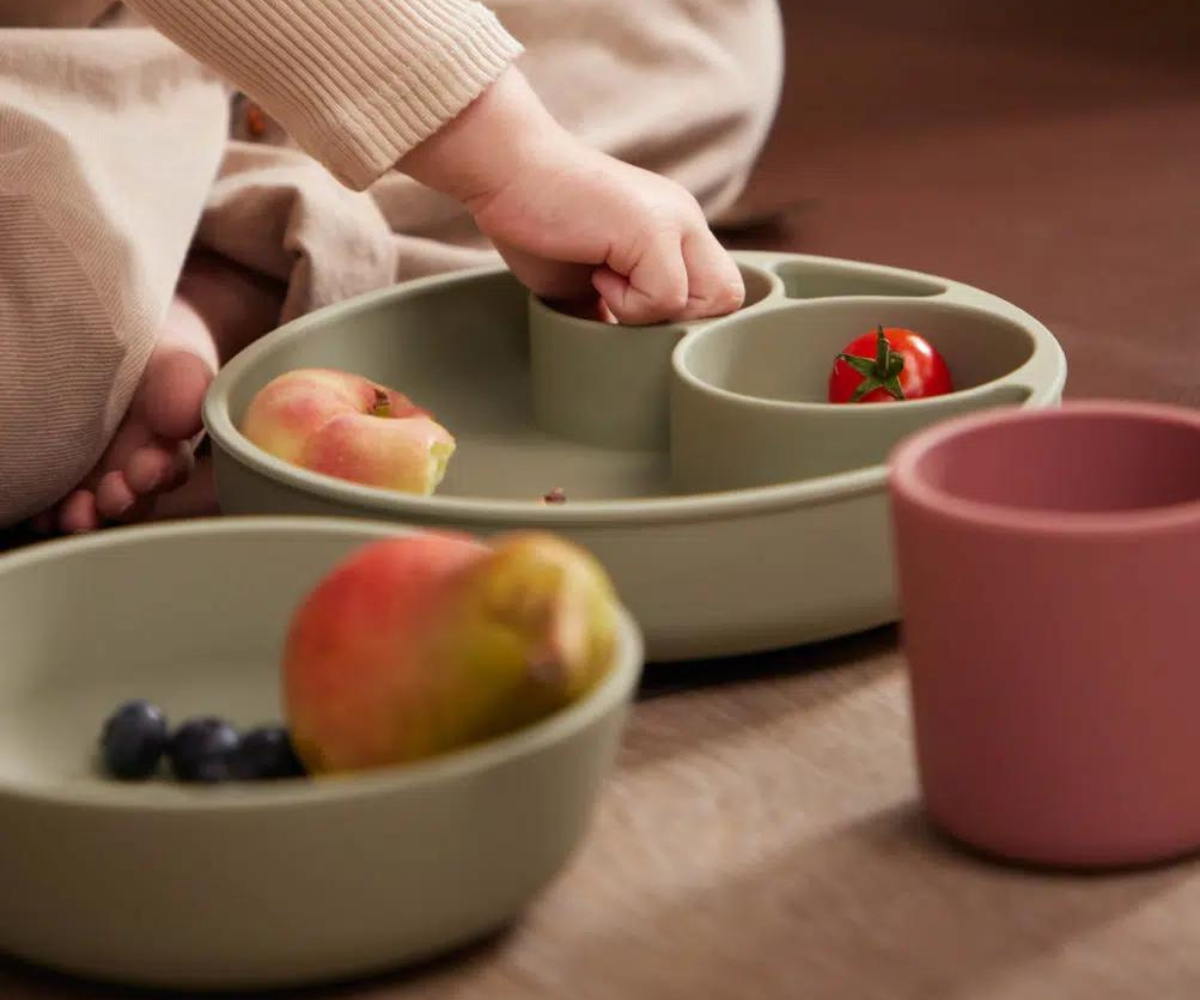 Silicone Divided Plate – Green