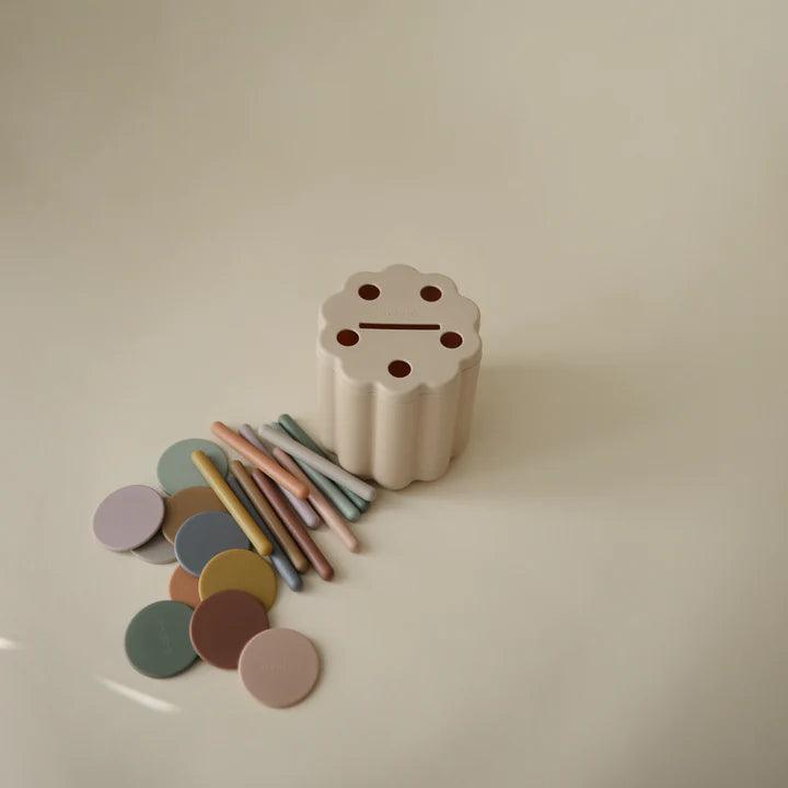Coin & Tube Sorting Set Mushie