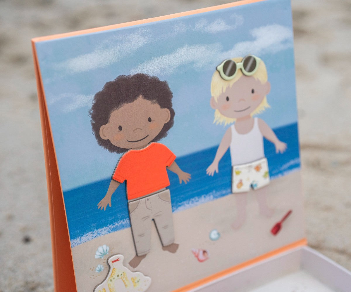 Magnetic Game Dress Up – A Day at the Beach