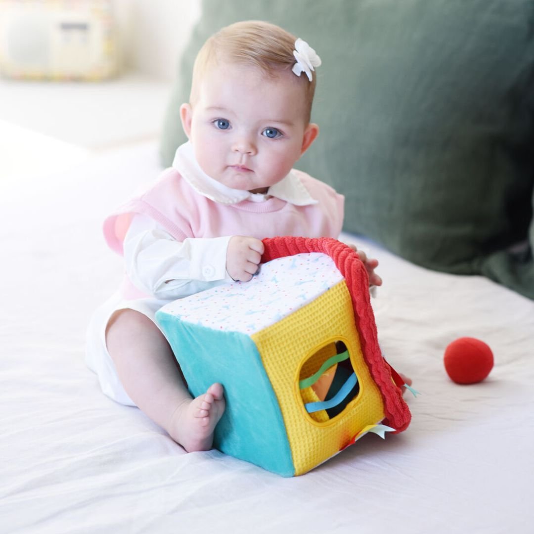 The House of Discoveries Sophie La Giraffe