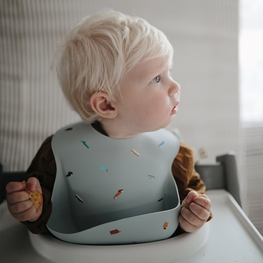 Silicone Bib Retro Cars Mushie